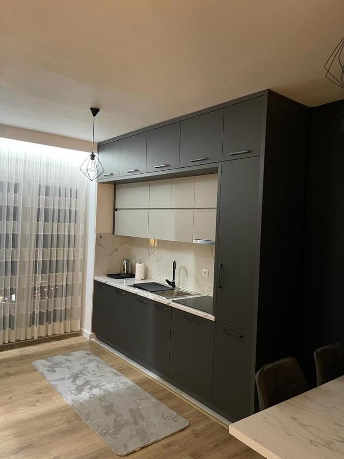 Top Apartments Prishtine Bagian luar foto